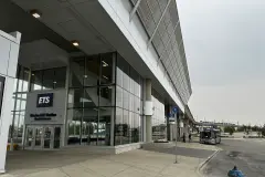 Le centre de transport en commun Davies Station au niveau du sol, dans le sud-est d’Edmonton